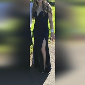 Windsor Formal Gown, Strapless Sz Medium 8/10 Dark Blue/Navy